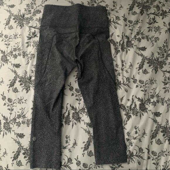 Lululemon Crop Leggings - Picture 2 of 3
